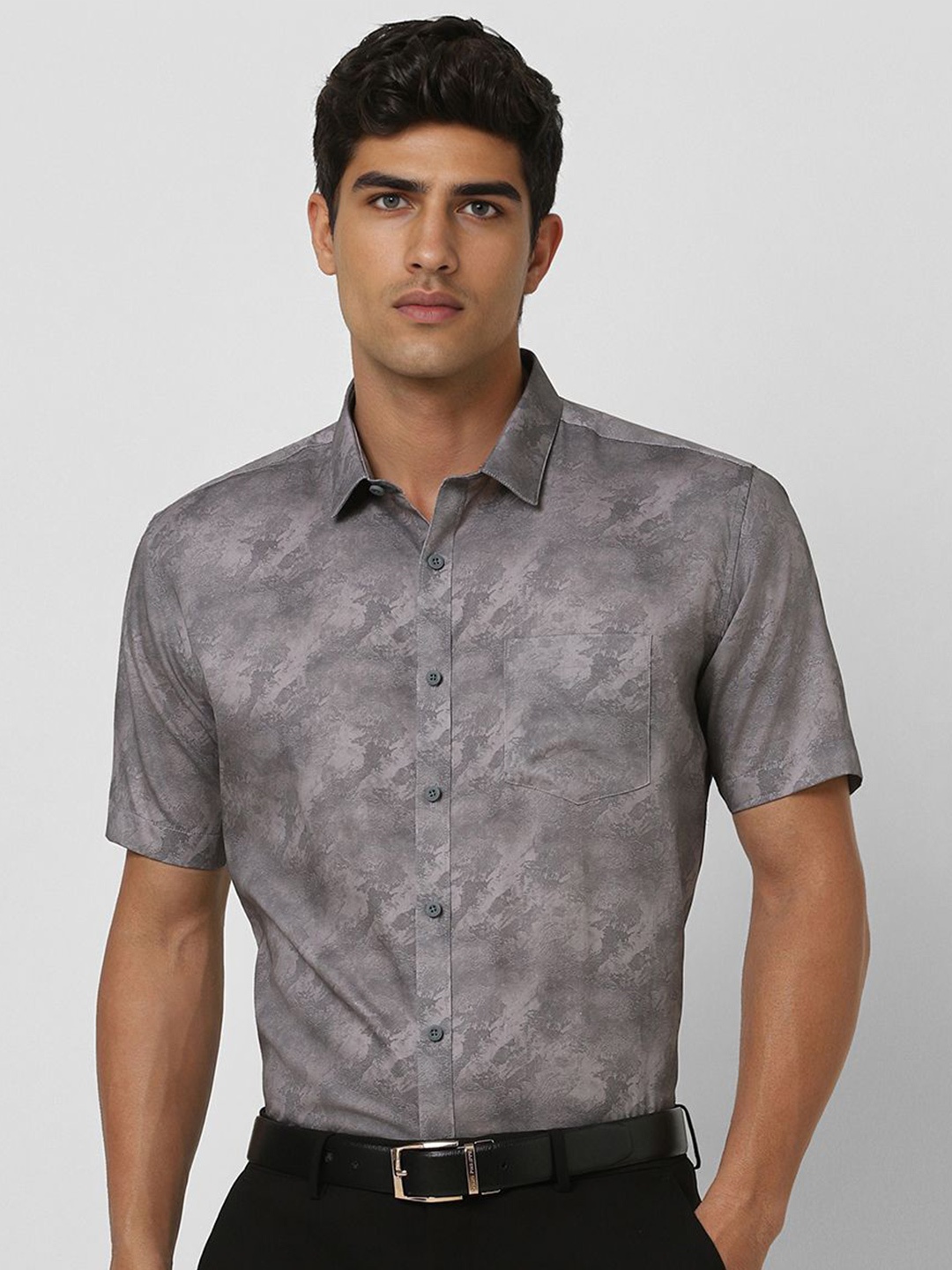 

V Dot Men Slim Fit Opaque Printed Party Shirt, Grey