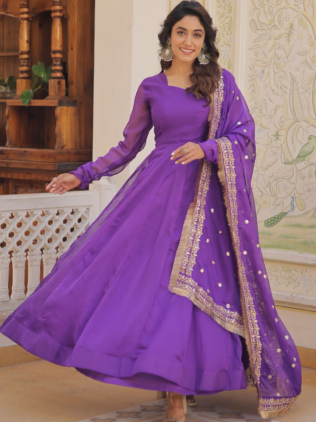 

Ethnic Yard Women Floral Georgette Anarkali Kurta, Purple