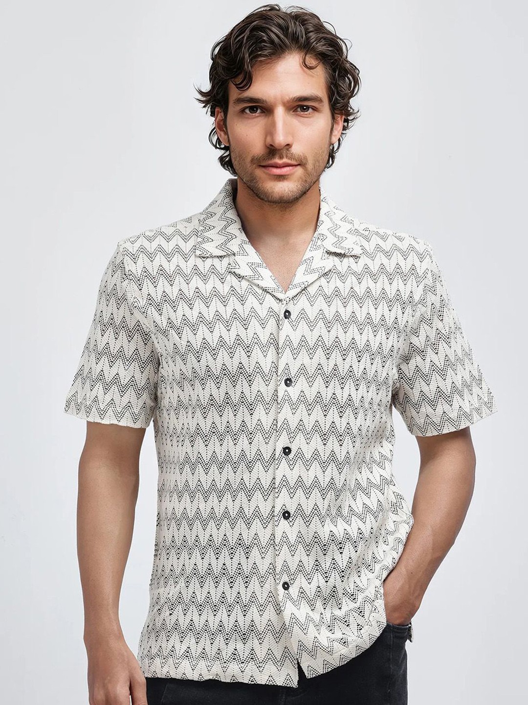 

RARE RABBIT Men Comfort Boxy Opaque Striped Casual Shirt, Off white