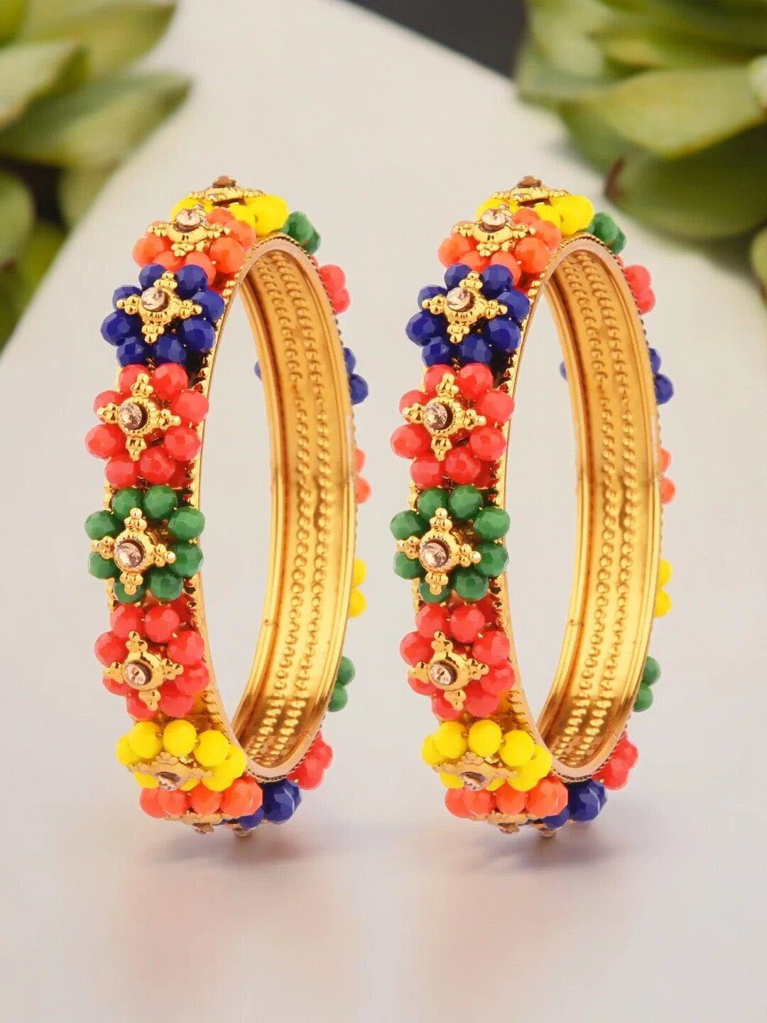 

FEMMIBELLA Set Of 2 Gold-Plated Stone-Studded & Beaded Bangles