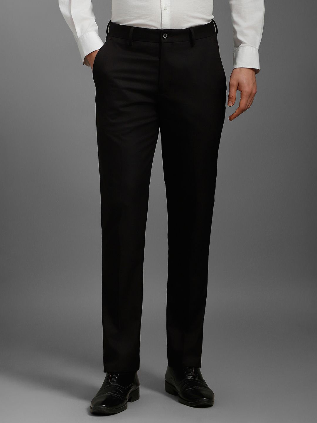 

Louis Philippe Men Slim Fit Trousers, Black