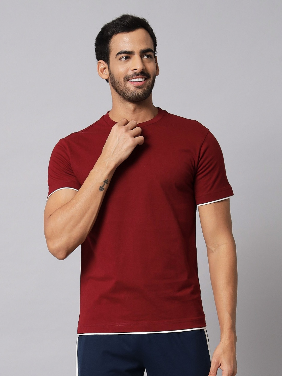

PRRODALITY Men V-Neck Pockets T-shirt, Maroon
