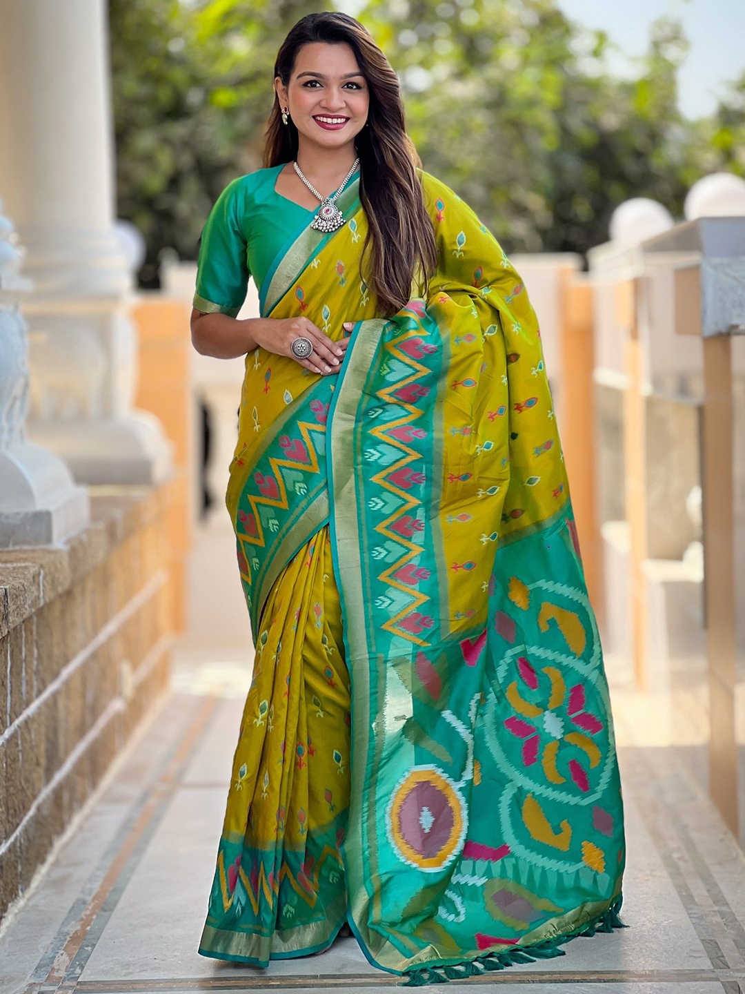 

Mitera Ethnic Motifs Zari Silk Blend Ikat Saree, Lime green