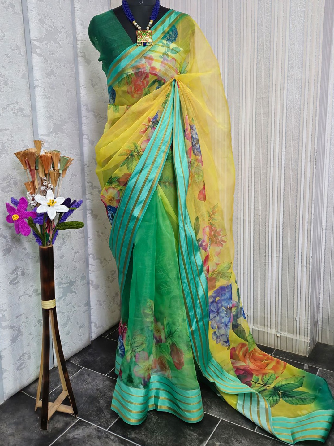 

Anouk Rustic Floral Organza Saree, Green
