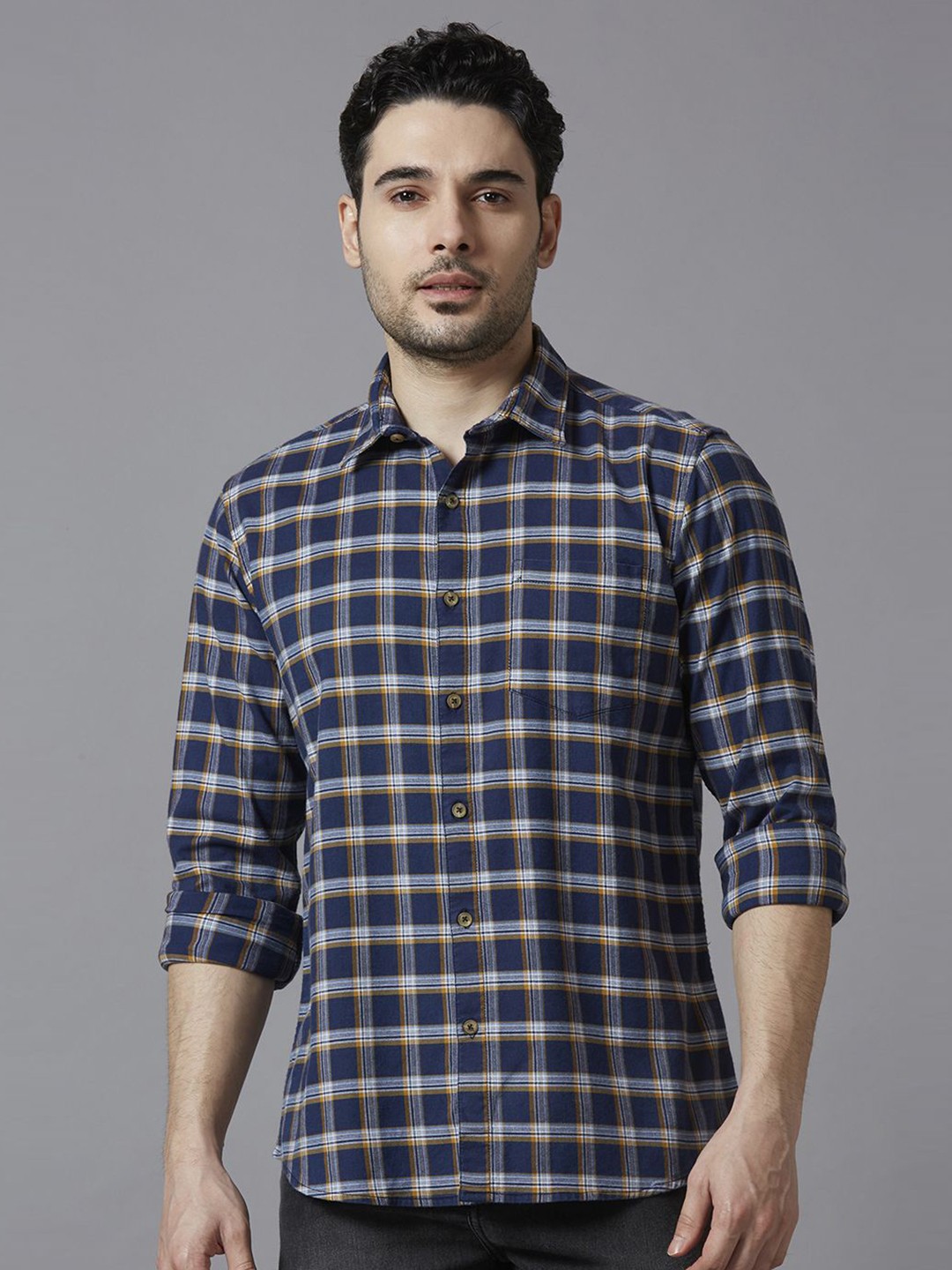 

SNX Men Tailored Fit Checked Casual Shirt, Navy blue