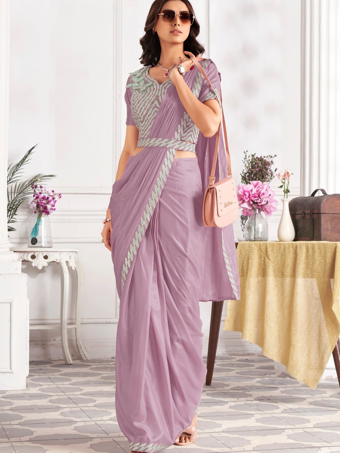 

Suha Embroidered Poly Georgette Saree, Mauve