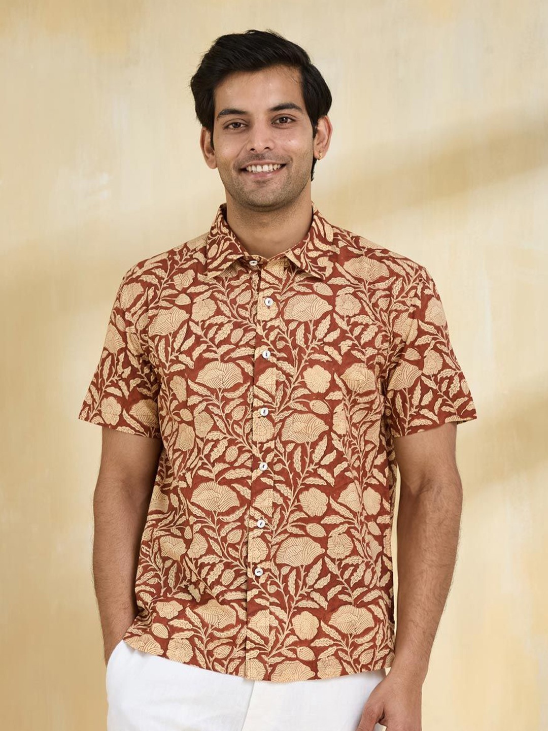 

Fabindia Men Opaque Printed Casual Shirt, Maroon