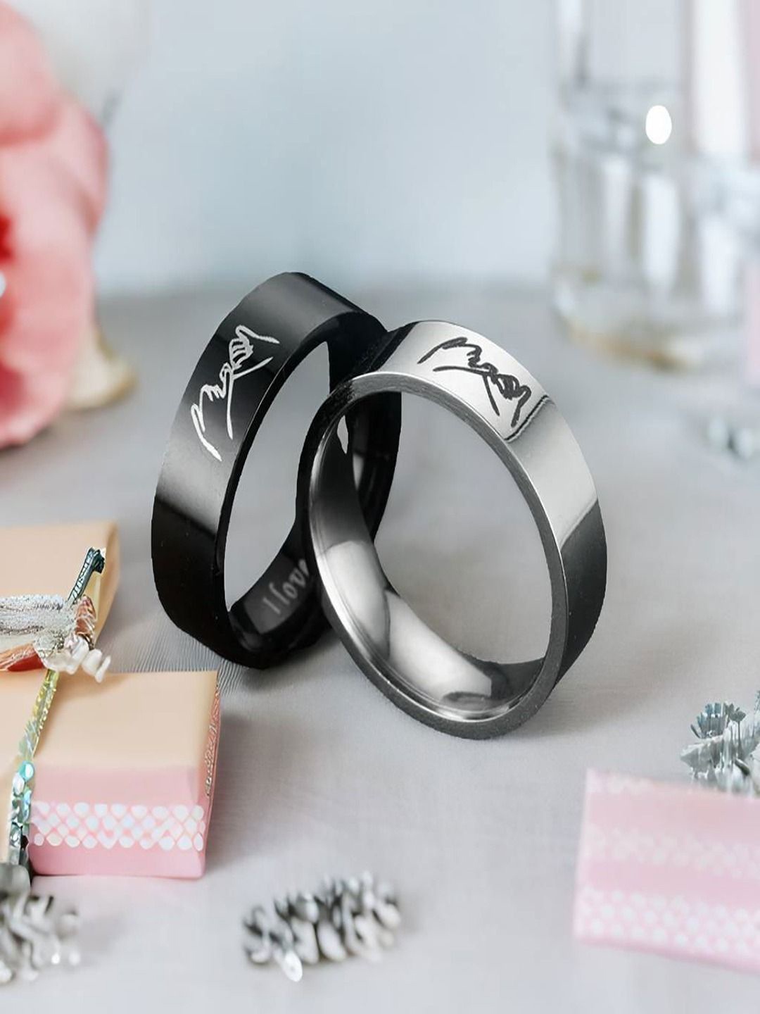 

DIVASTRI Set Of 2 Silver-Plated I Love You Engraved Promise Couple Rings, Black