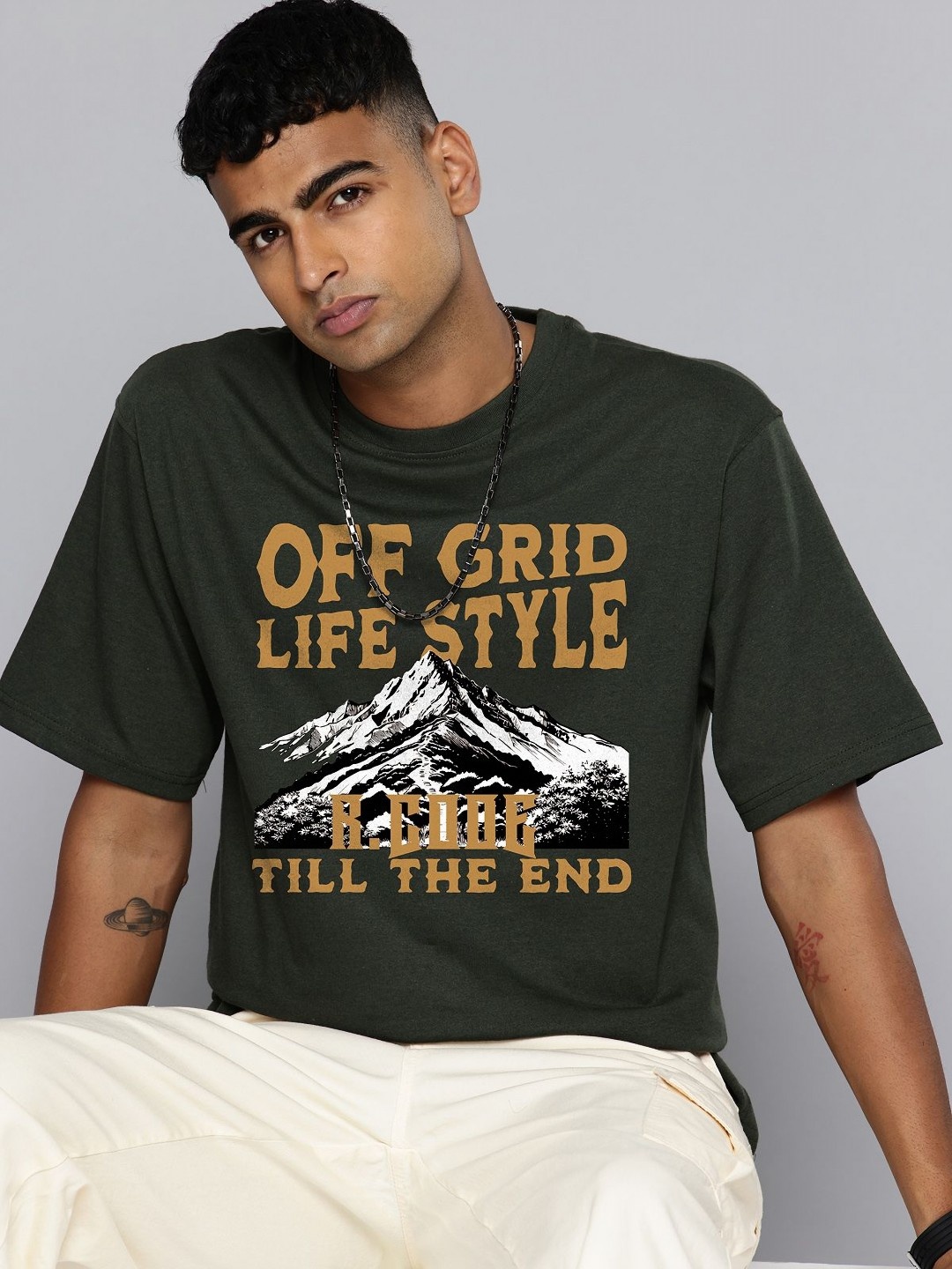 

R.Code by The Roadster Life Co. Men Typography Printed Applique T-shirt, Olive