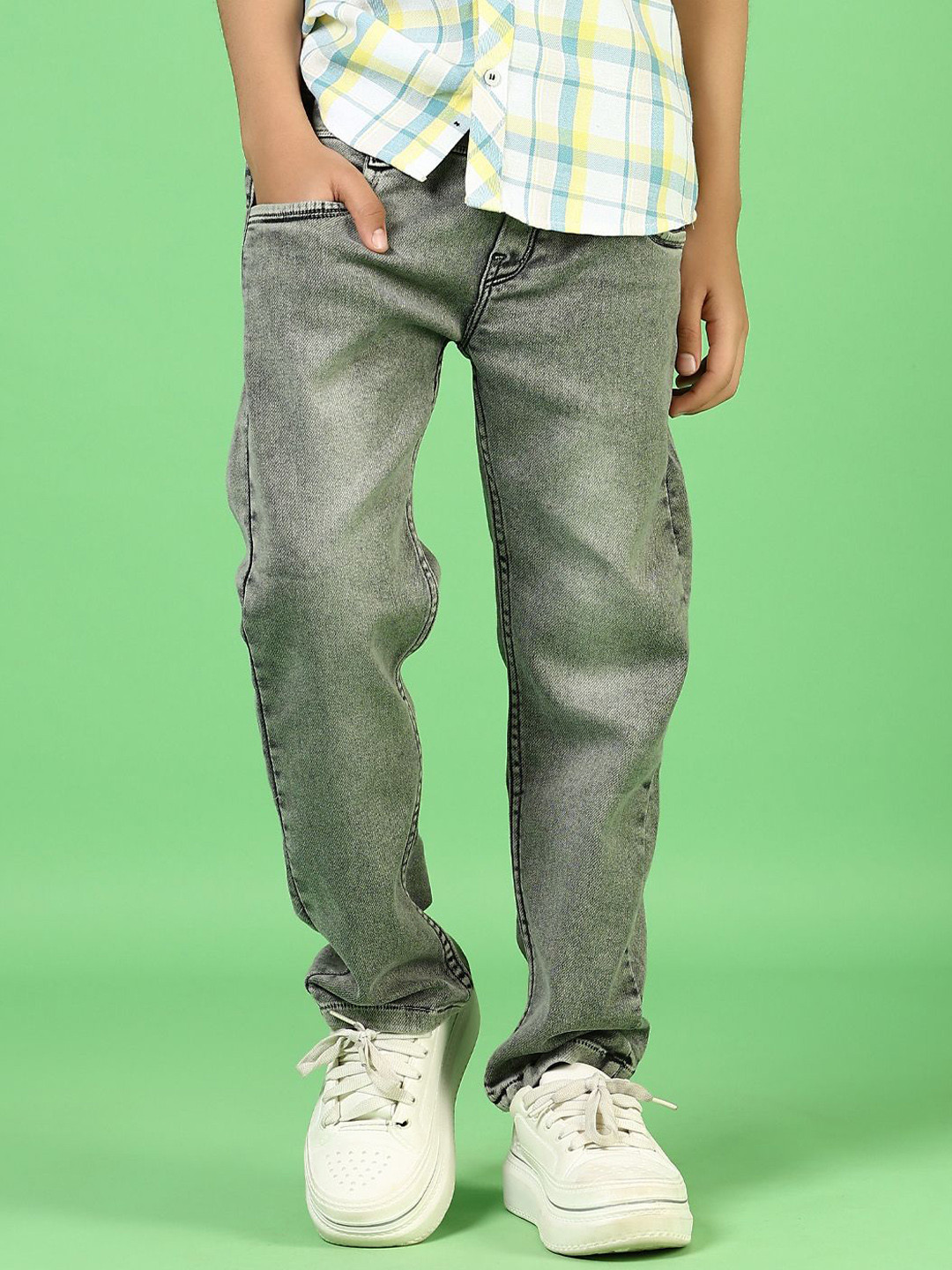 

V-Mart Boys Light Fade Jeans, Green