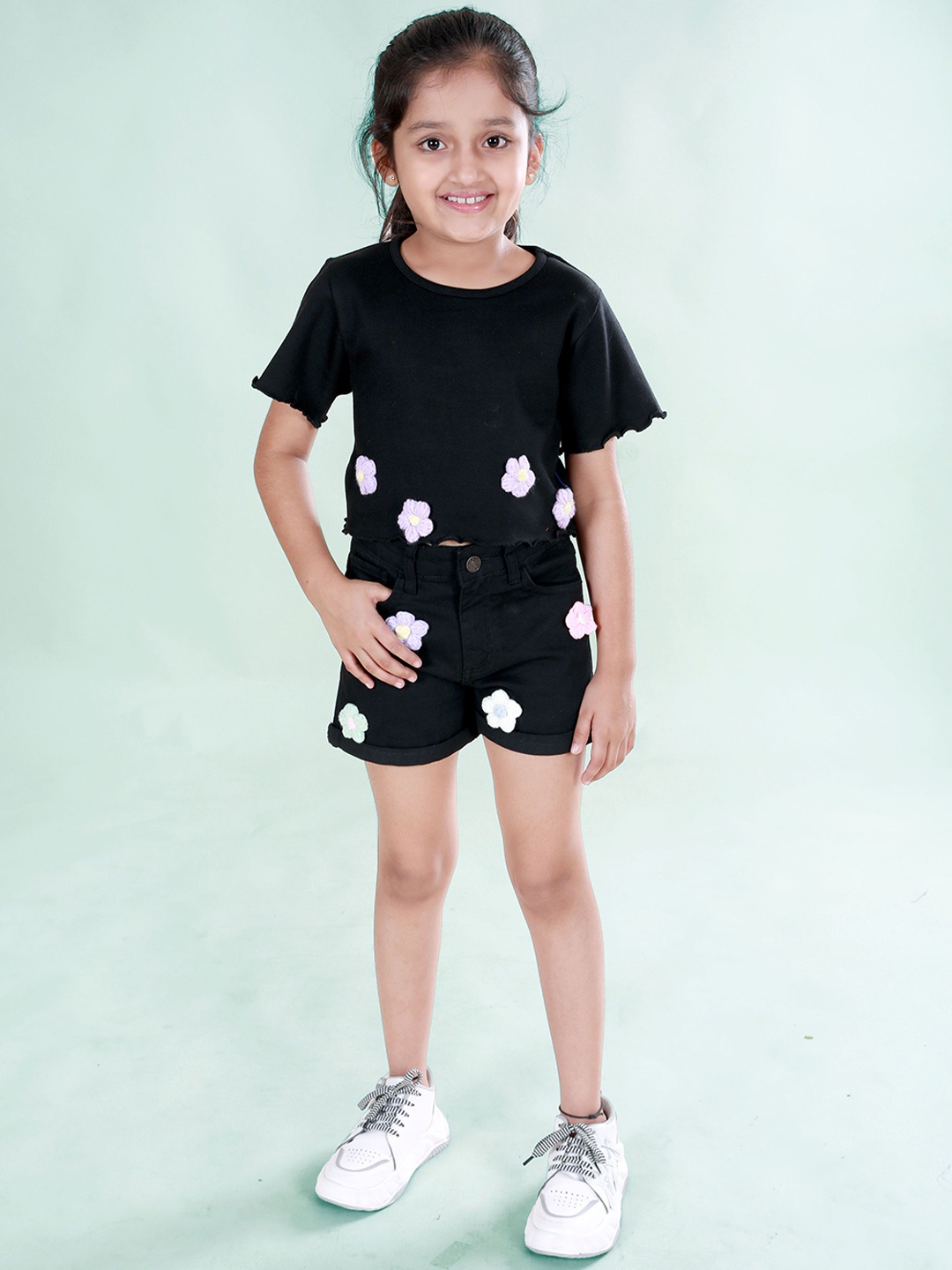 

KiddoPanti 3D Crochet Flower T-Shirt With Shorts Clothing Set, Black