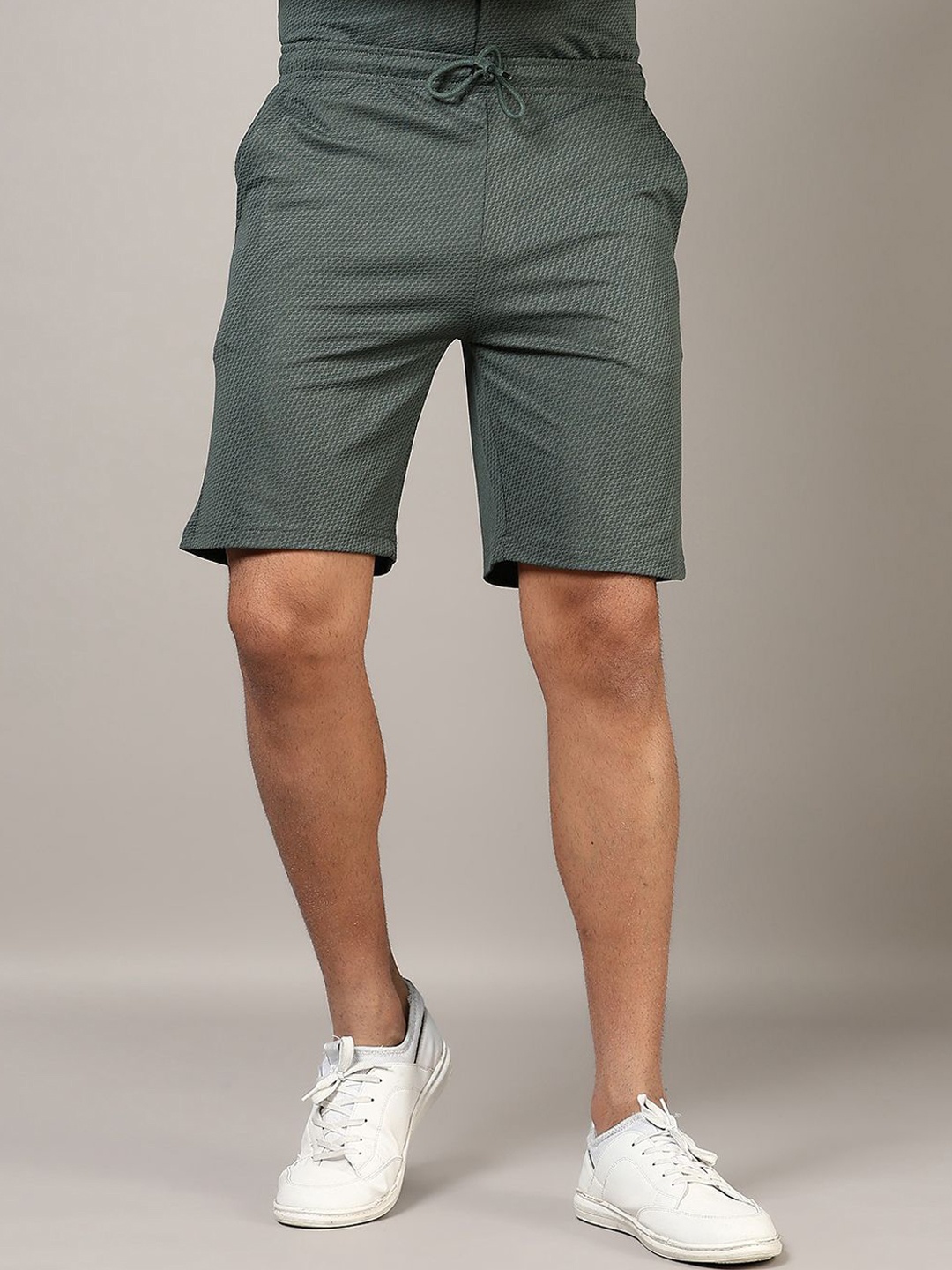 

V-Mart Men Shorts, Green