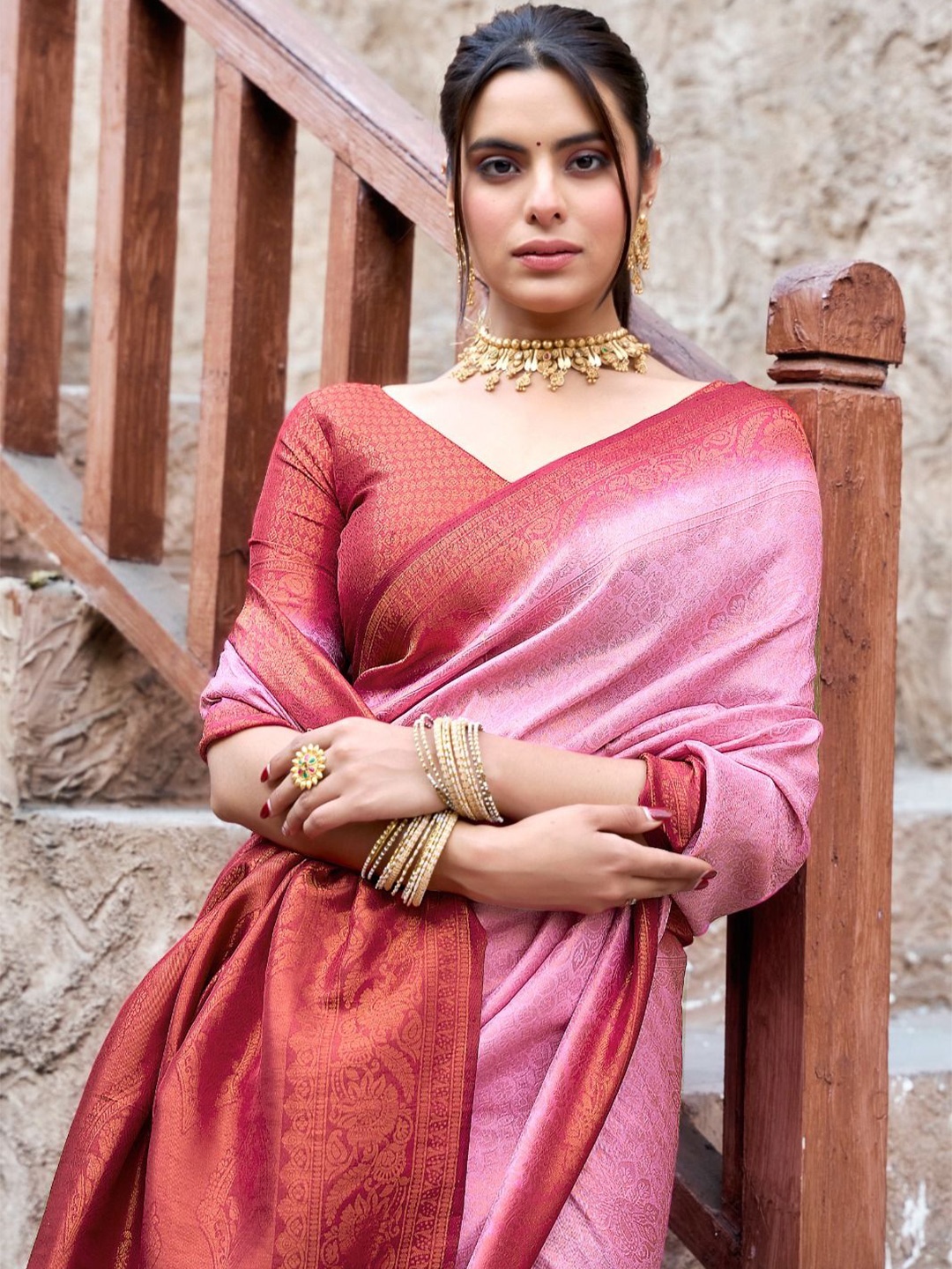 

DIKONA DESIGNER Woven Design Zari Pure Silk Banarasi Saree, Pink