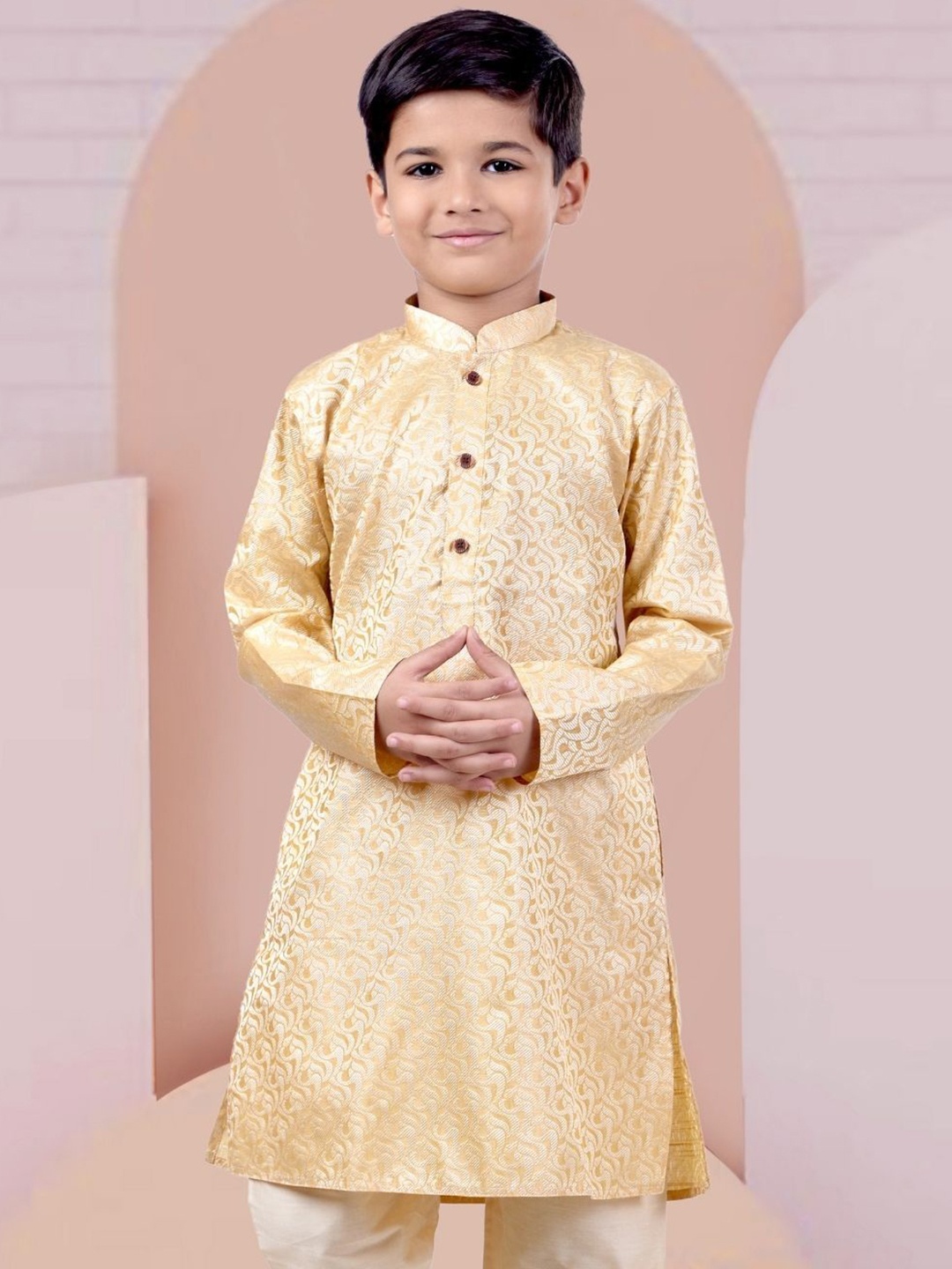 

Pehanaava Boys Yoke Design Thread Work Kurta, Gold