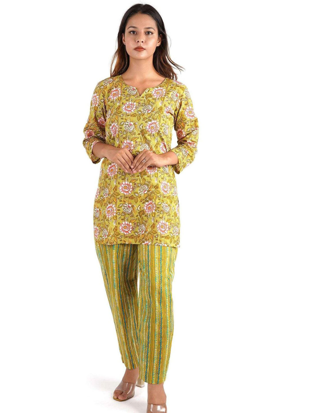 

Kaftanize Women Ethnic Motifs Printed Regular Kurta with Trousers, Green
