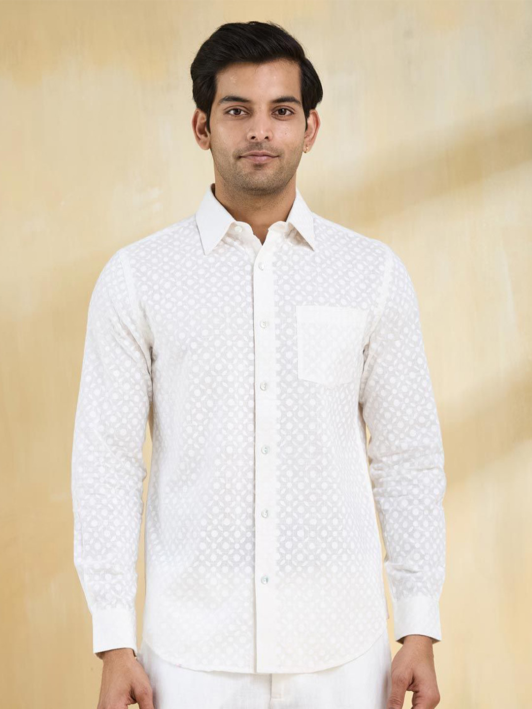 

Fabindia Men Slim Fit Opaque Printed Casual Shirt, White