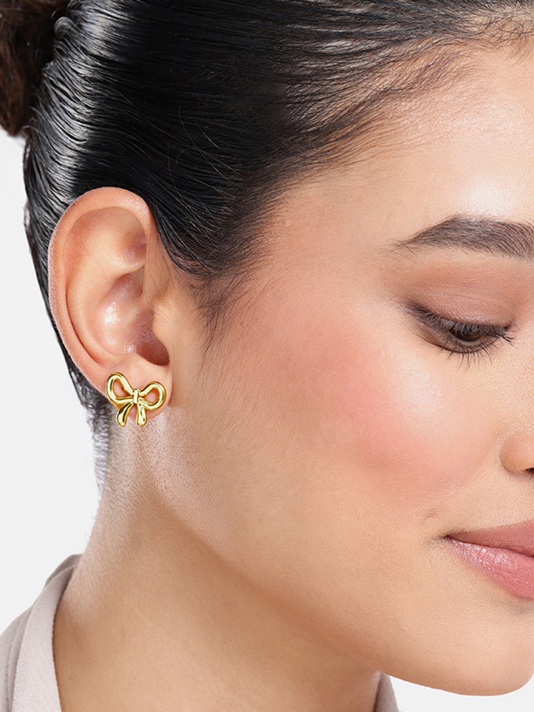 

DressBerry Contemporary Bows Studs Earrings, Gold