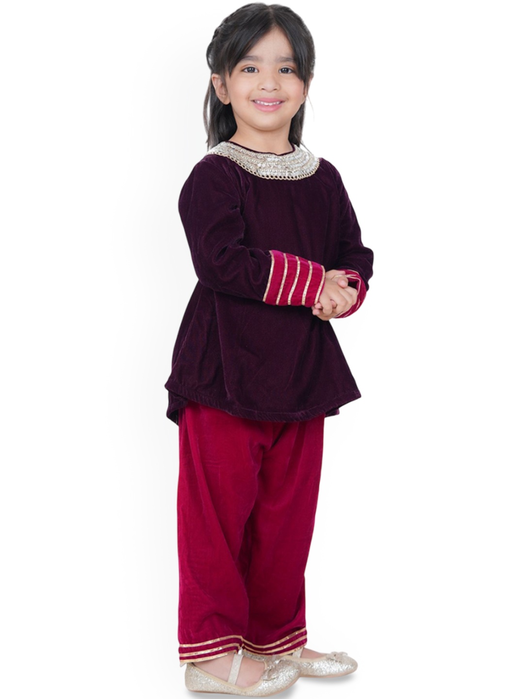 

Kiddorama Girls Regular Beads and Stones Kurti with Trousers, Magenta