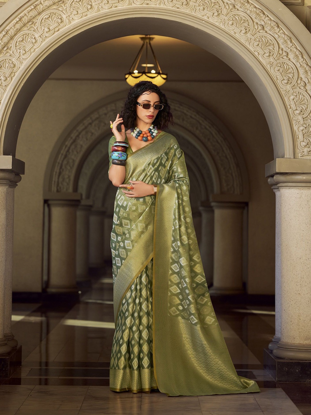 

MAHALASA Woven Design Zari Art Silk Banarasi Saree, Green