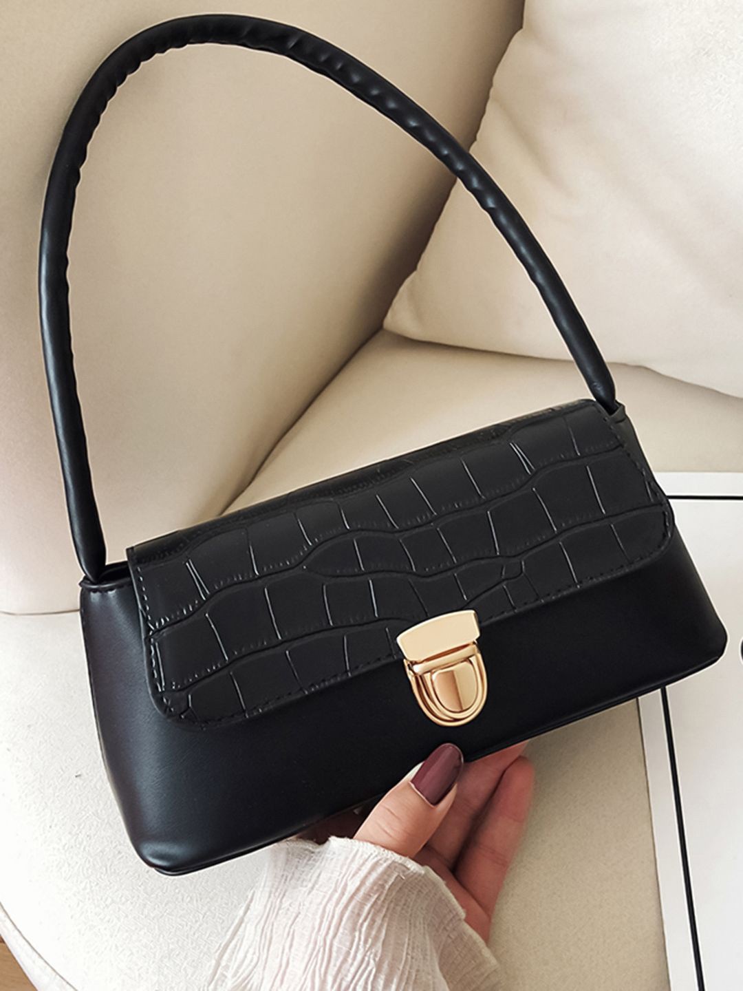 

HAUTE SAUCE by Campus Sutra PU Structured Shoulder Bag with Tasselled, Black