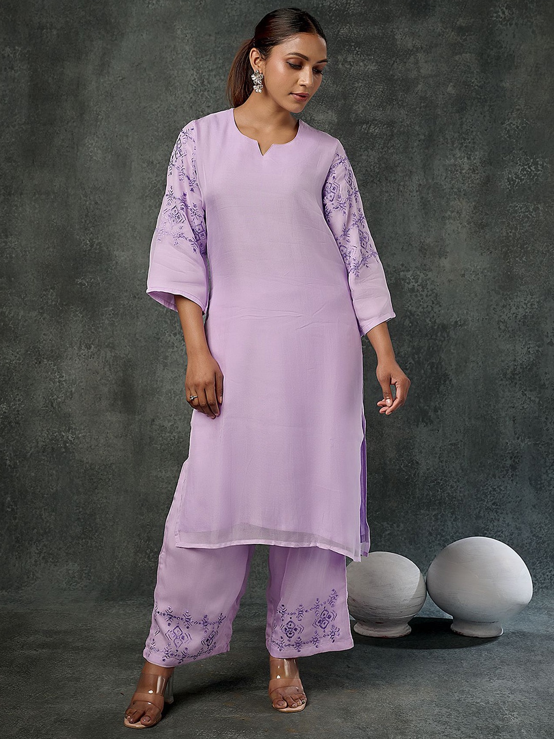

Phulkari Forever Women Geometric Embroidered Phulkari Handloom Kurta, Lavender