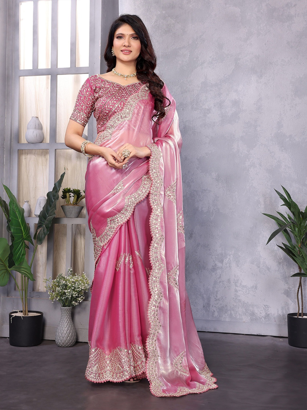 

Vilochan Embellished Embroidered Poly Chiffon Saree, Peach