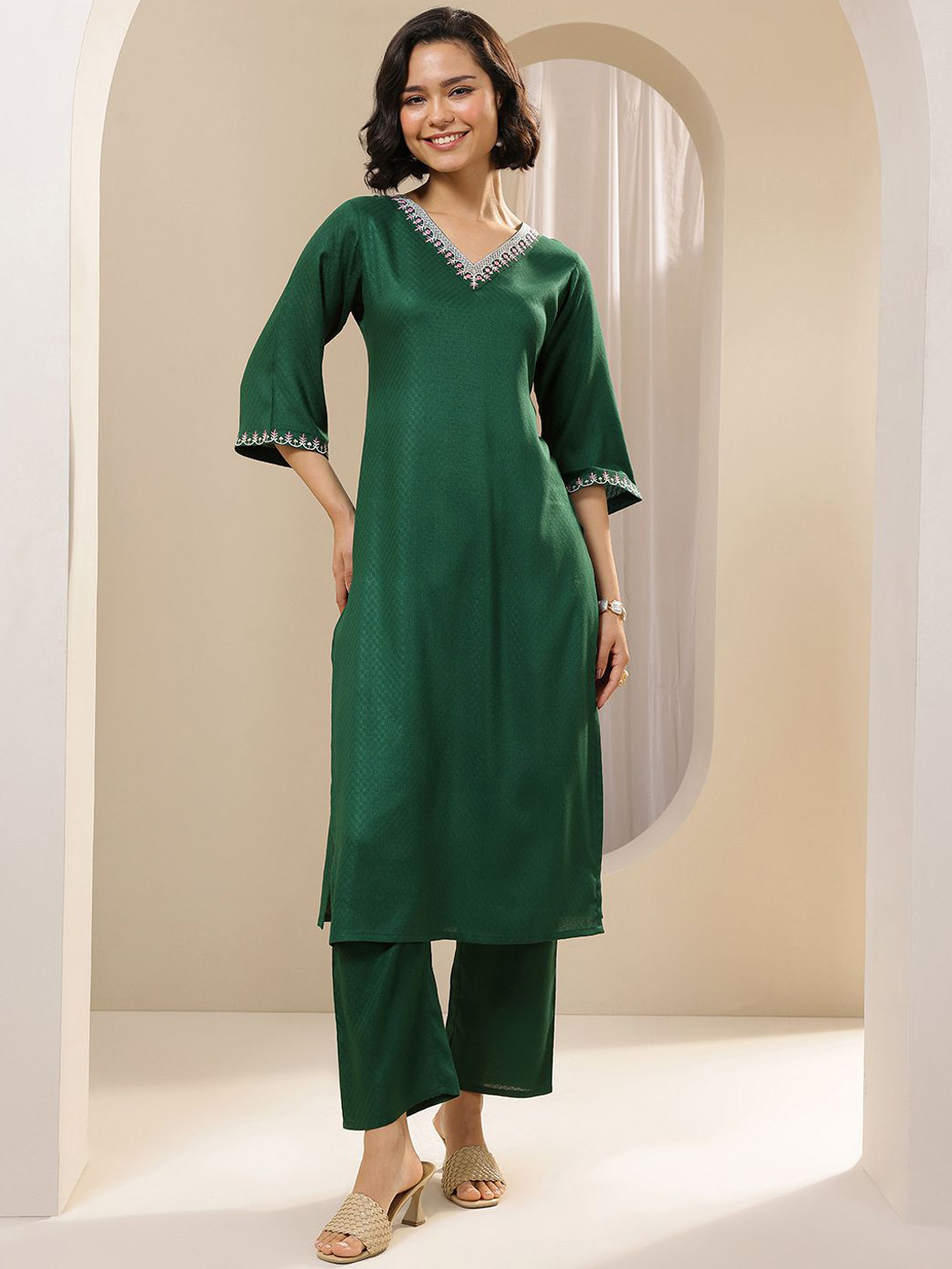 

Libas Women Floral Regular Kurta with Trousers, Green