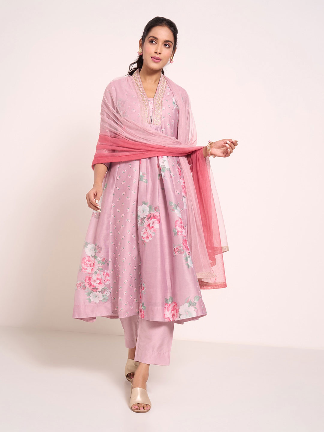 

RANGMANCH BY PANTALOONS Women Floral Printed Regular Kurta with Trousers & With Dupatta, Mauve