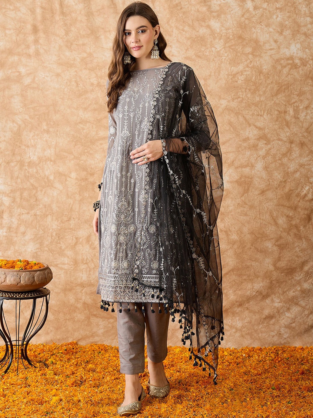 

SHADOW & SAINING Embroidered Silk Georgette Unstitched Dress Material, Grey