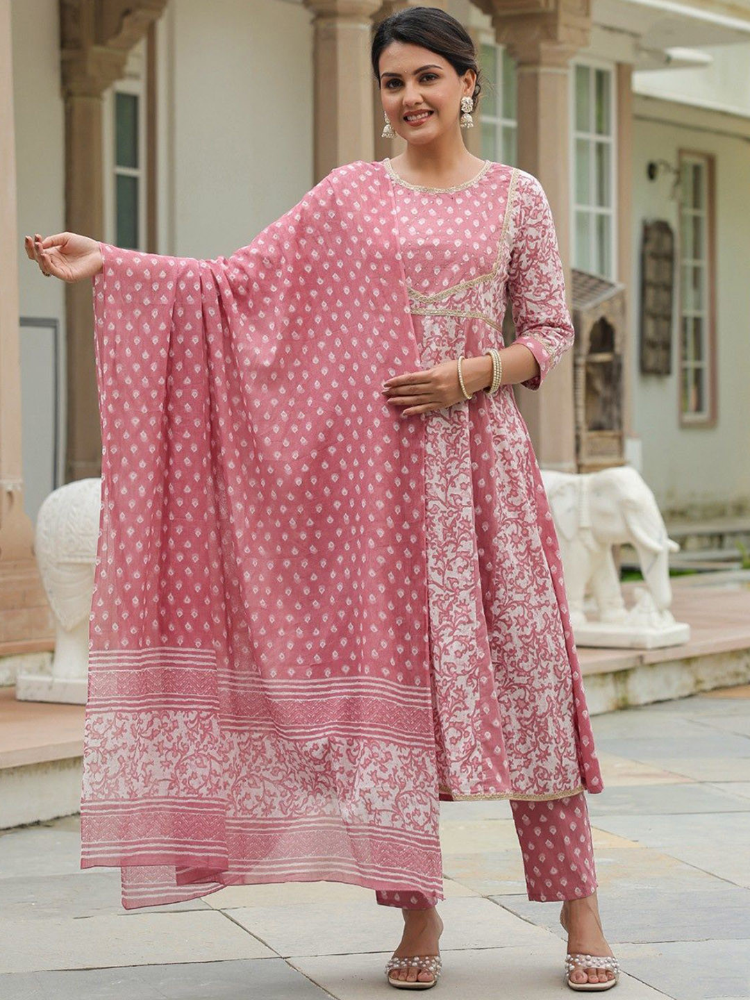 

Aramya Women Ethnic Motifs Printed Panelled Sequinned Pure Cotton Kurta with Trousers & With Dupatta, Pink