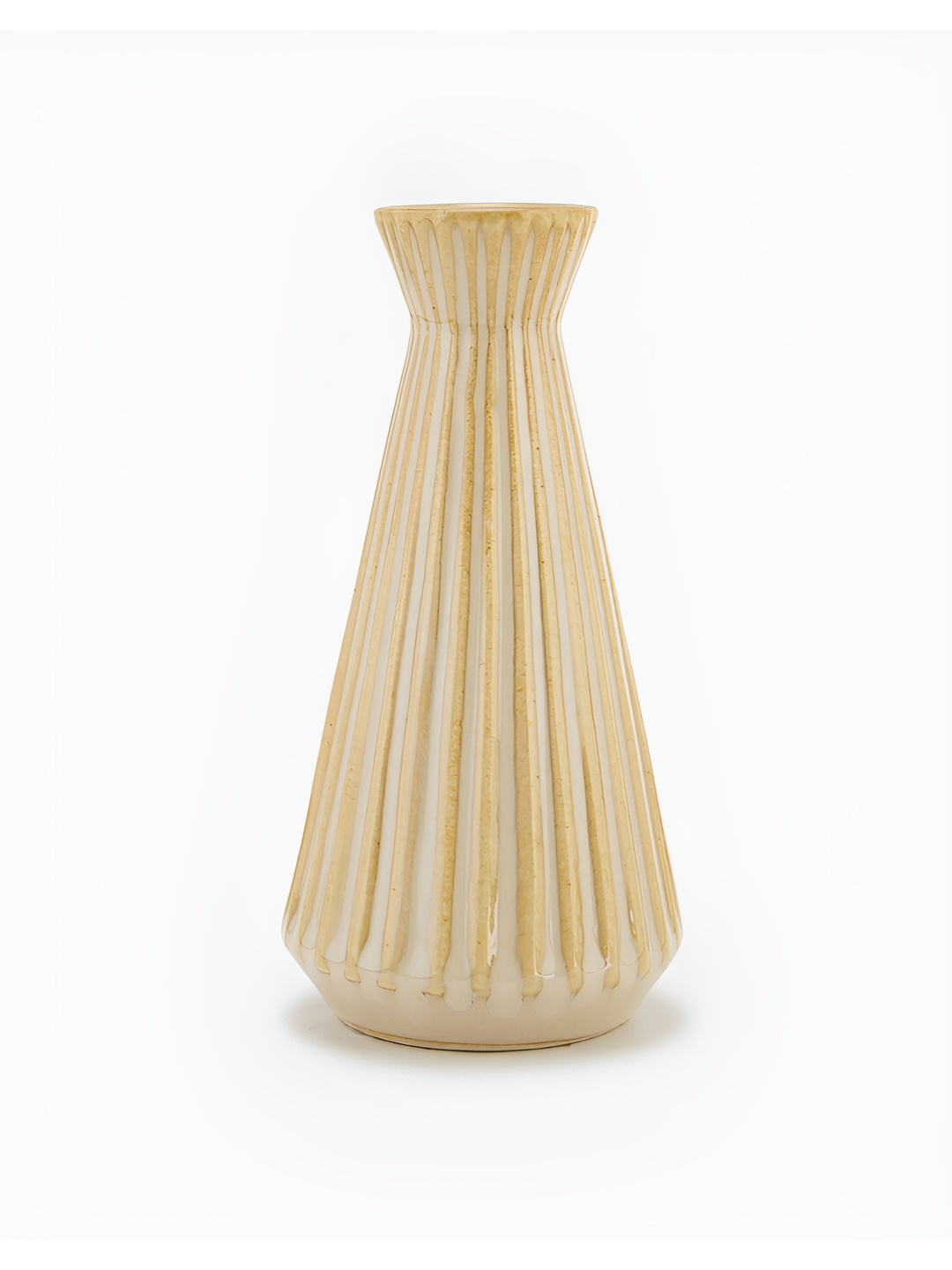 

Fabindia White Textured Ceramic Flower Vase