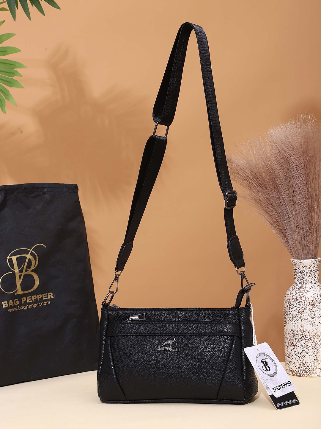 

Bag Pepper PU Structured Sling Bag with Tasselled, Black