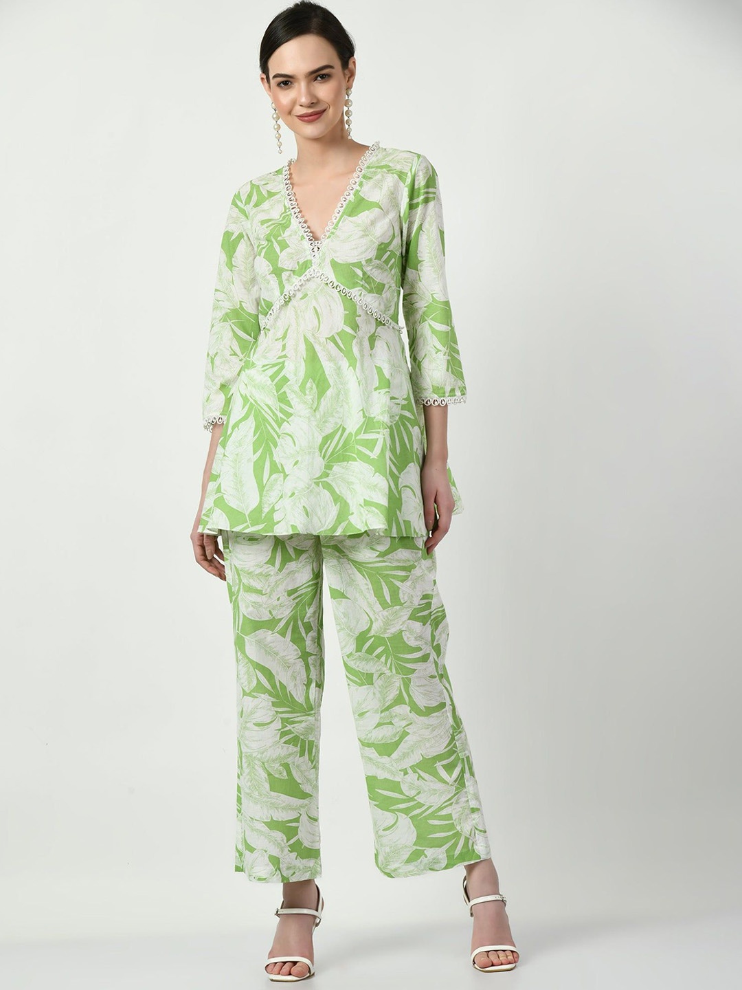 

SEEDS OF FUSION V Neck Top With palazzos Co-Ords, Green