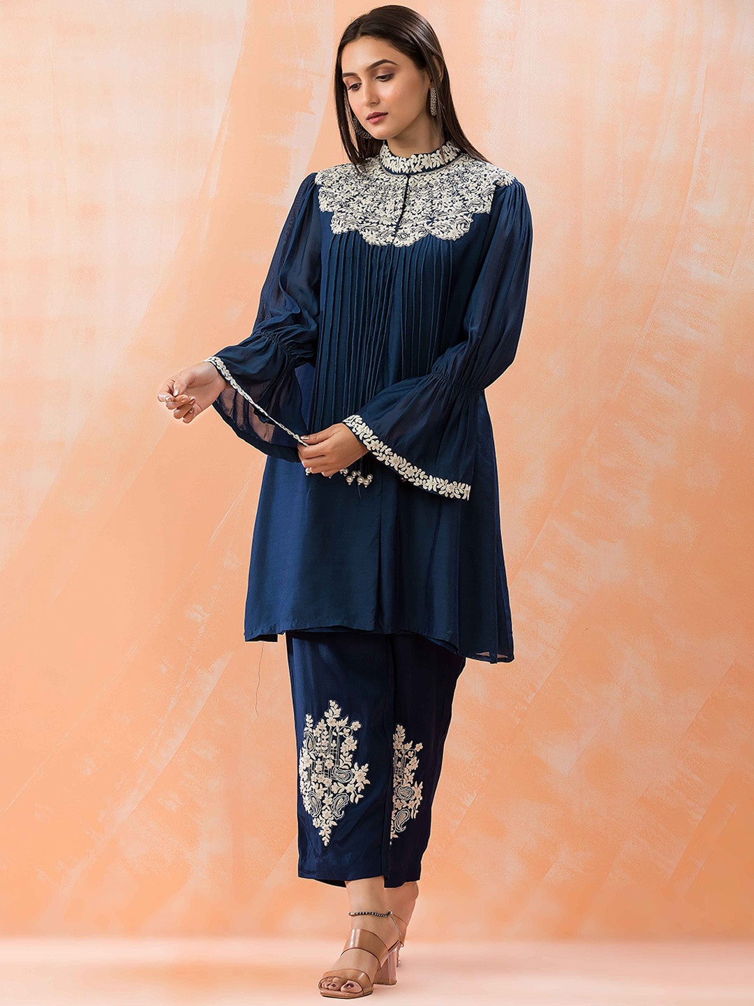 

Sacred Suta Embroidered Muslin Top With Trousers Co-Ords, Blue