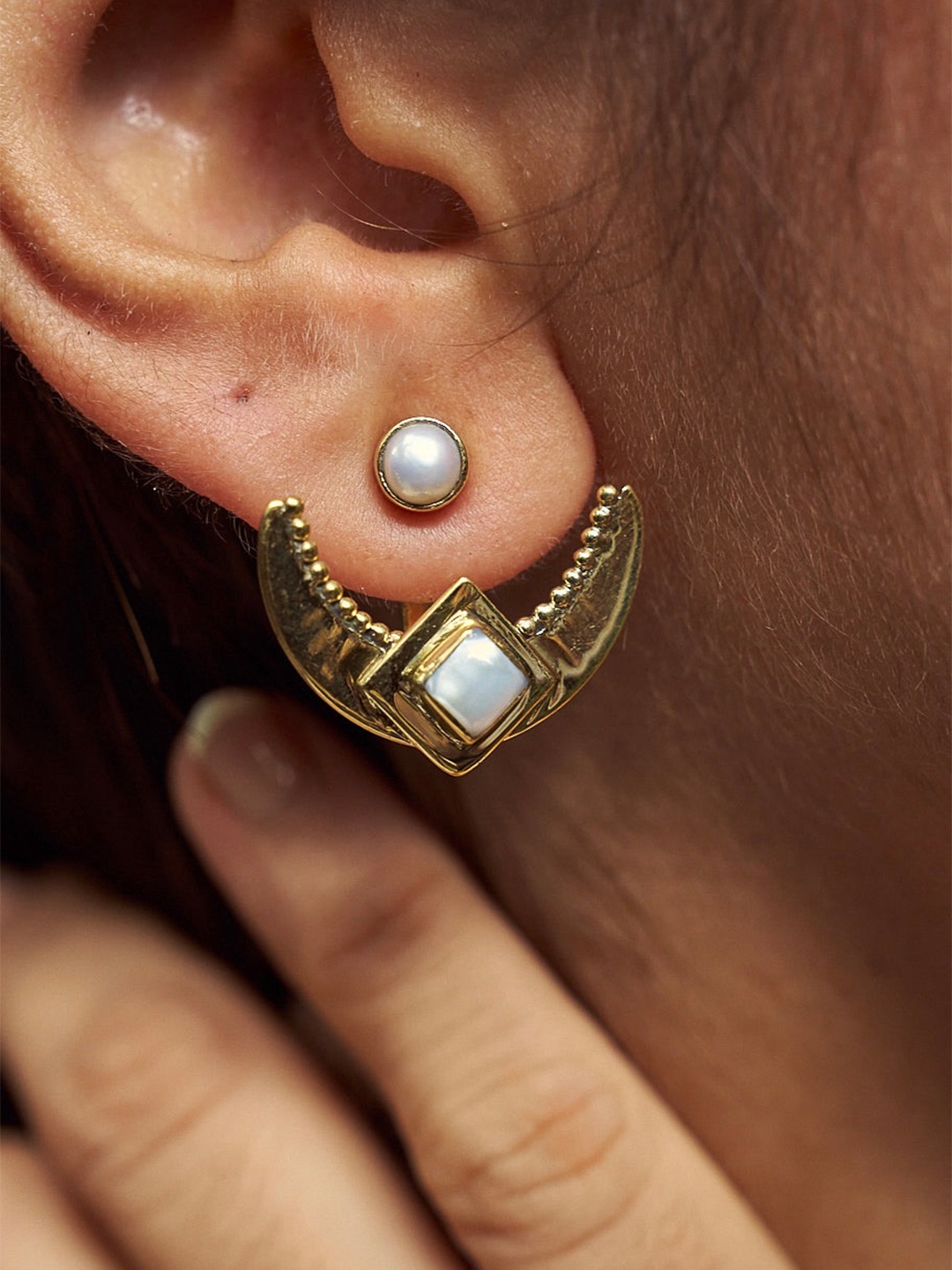 

Soul Works Contemporary Studs Earrings, Gold