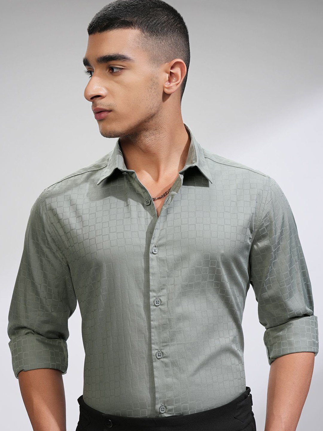 

HIGHLANDER Men Comfort Slim Fit Opaque Casual Shirt, Olive