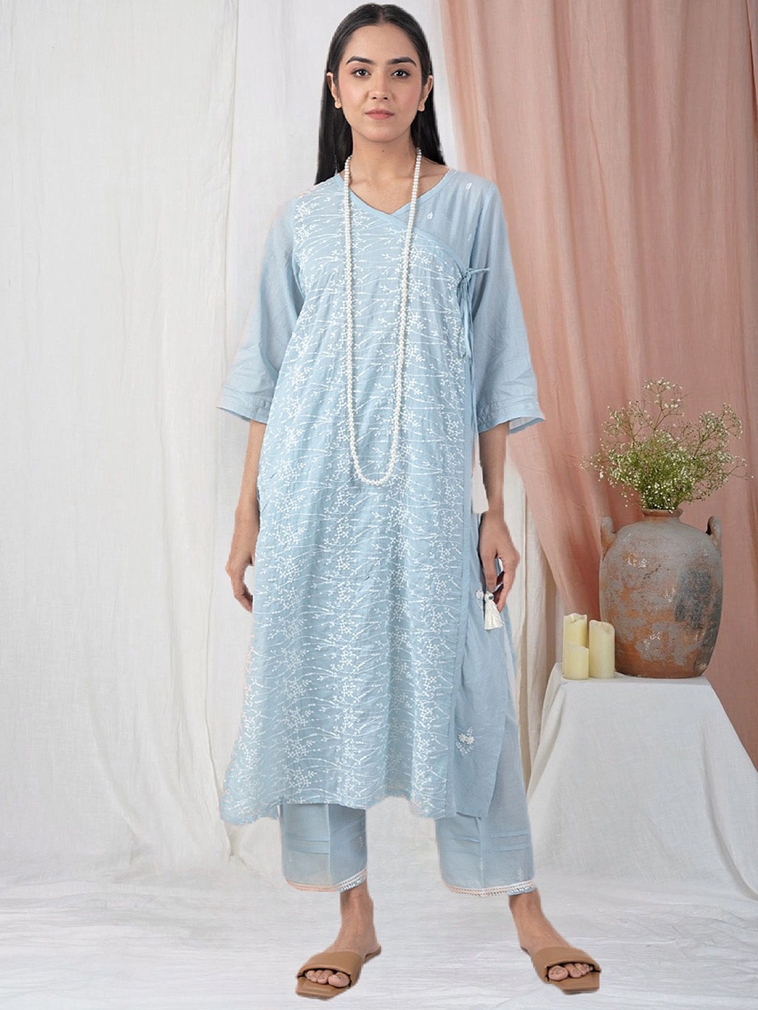 

zuri Women Ethnic Motifs Embroidered Regular Thread Work Pure Cotton Kurta with Trousers, Blue