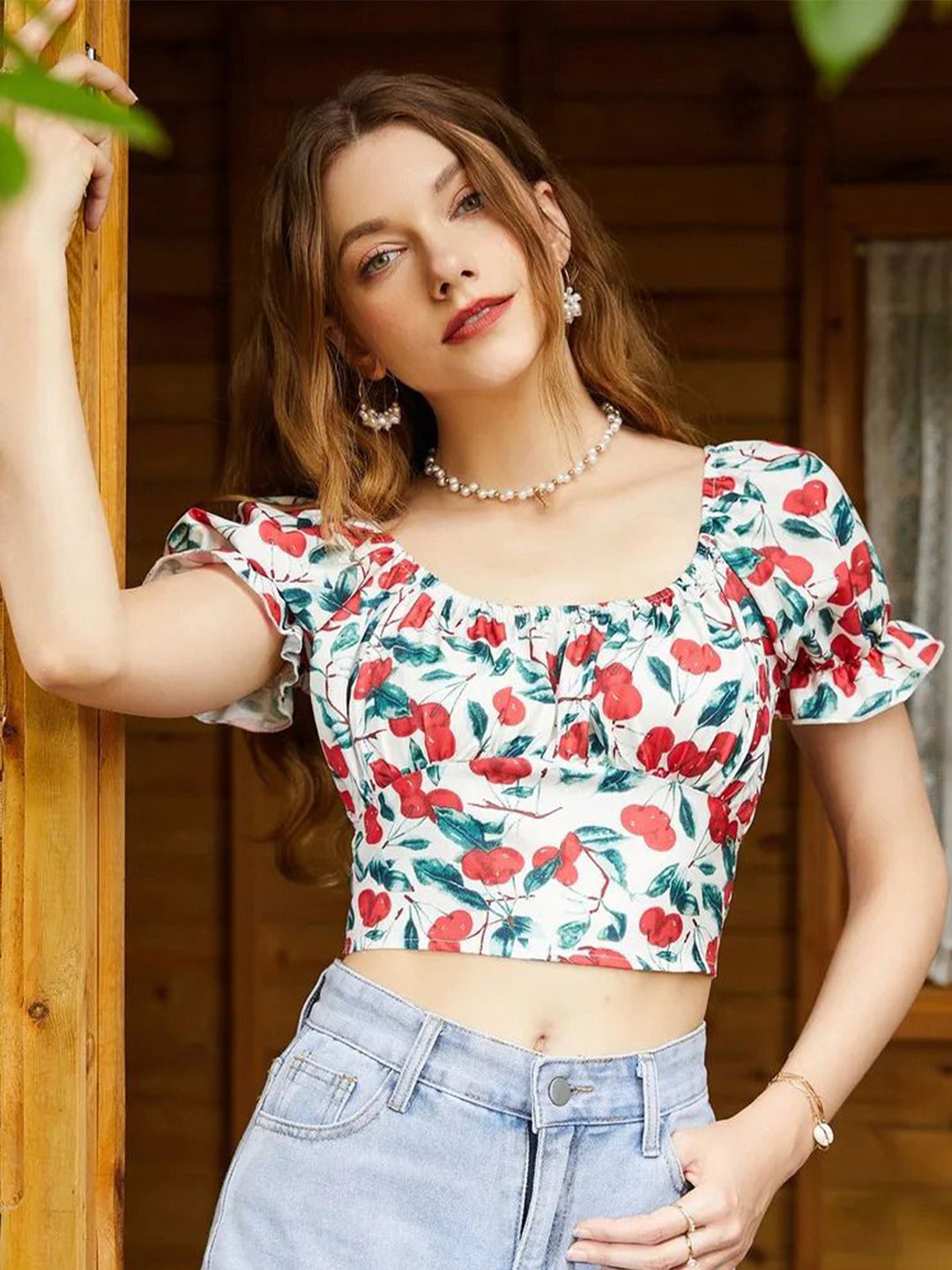 

NiloBerry Floral Print Off-Shoulder Crop Top, White