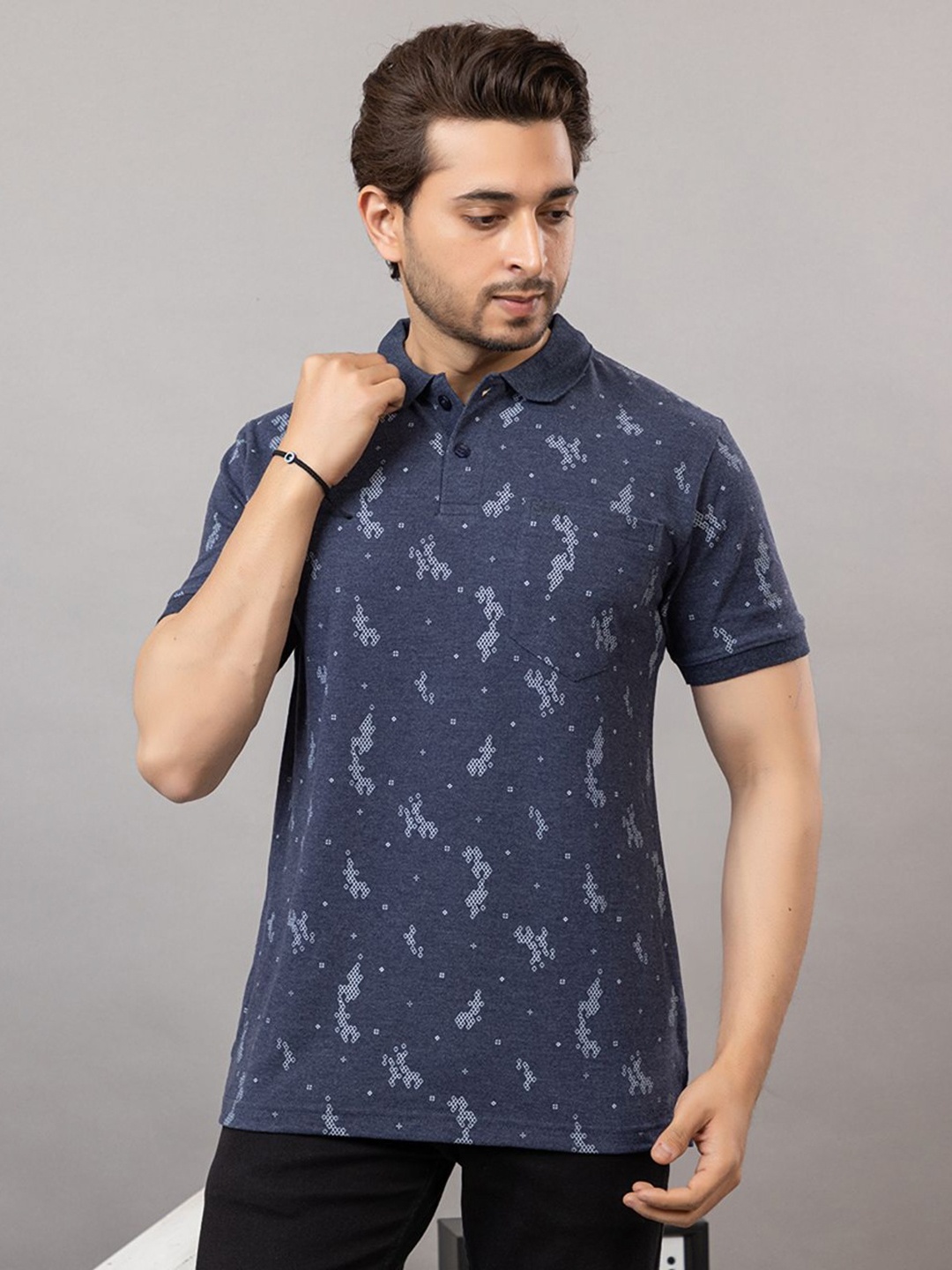 

ARMENOR Men Printed Polo Collar Pockets T-shirt, Navy blue