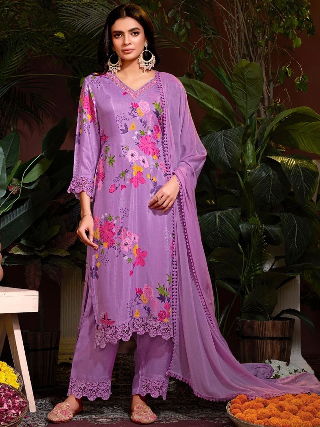 

Suha Women Floral Printed Regular Pure Cotton Kurta with Trousers & With Dupatta, Mauve