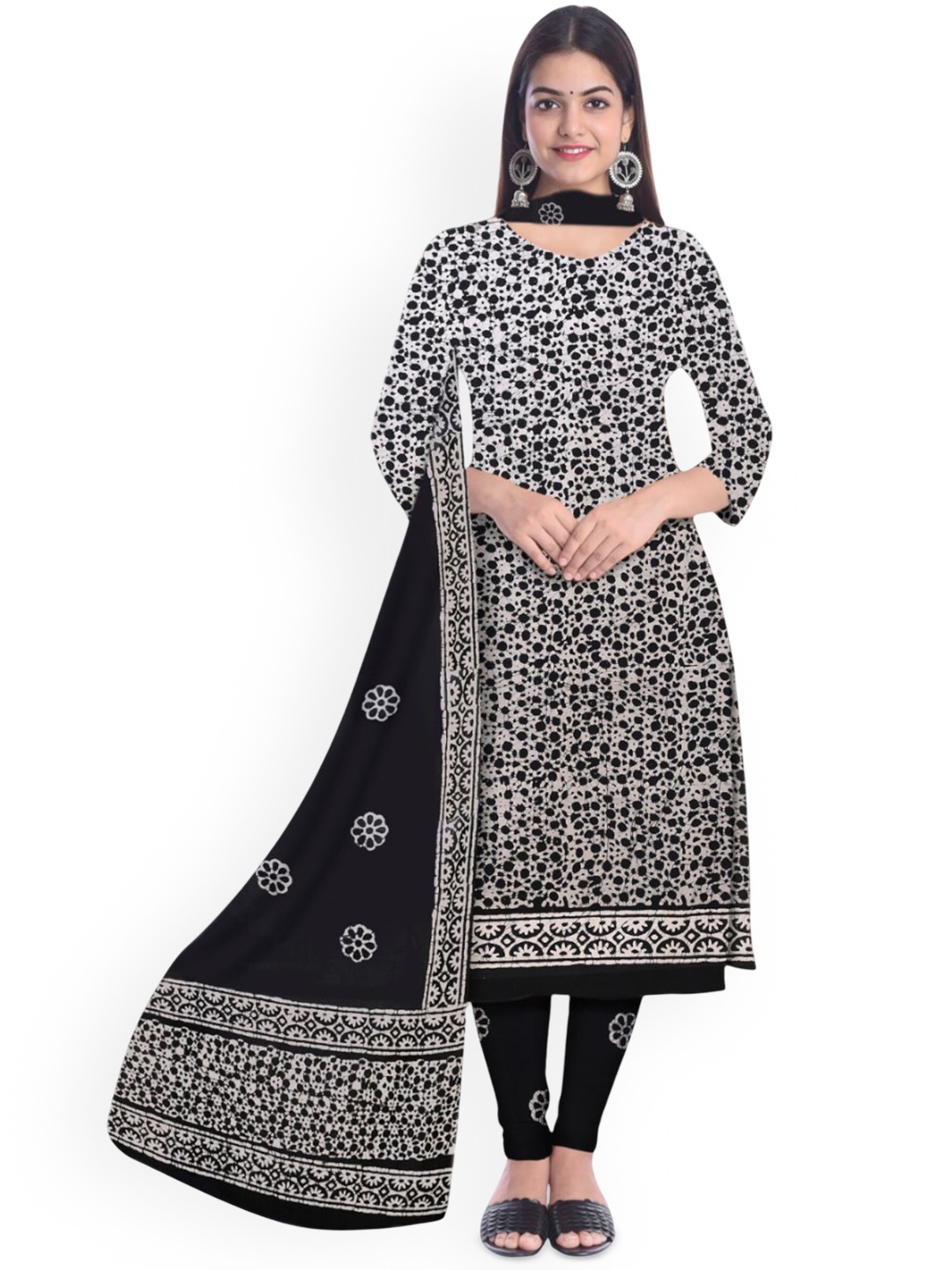 

Farooq Dyeing Printed Pure Cotton Unstitched Dress Material, Black