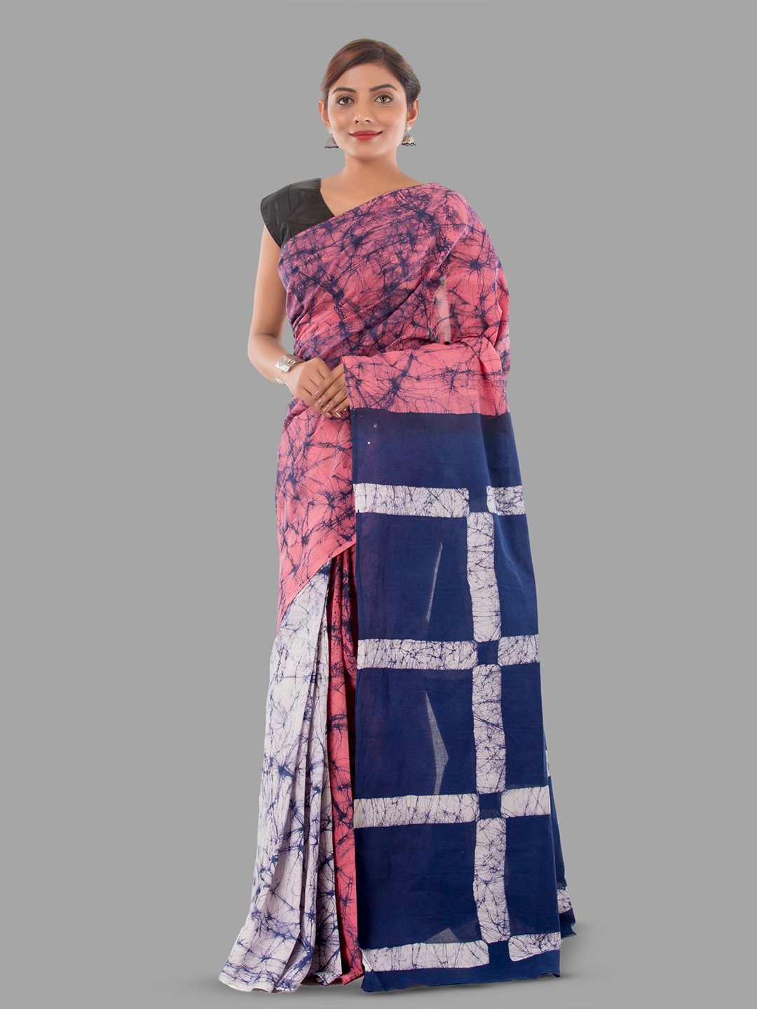 

HANDICRAFT PALACE Pure Cotton Block Print Saree, White