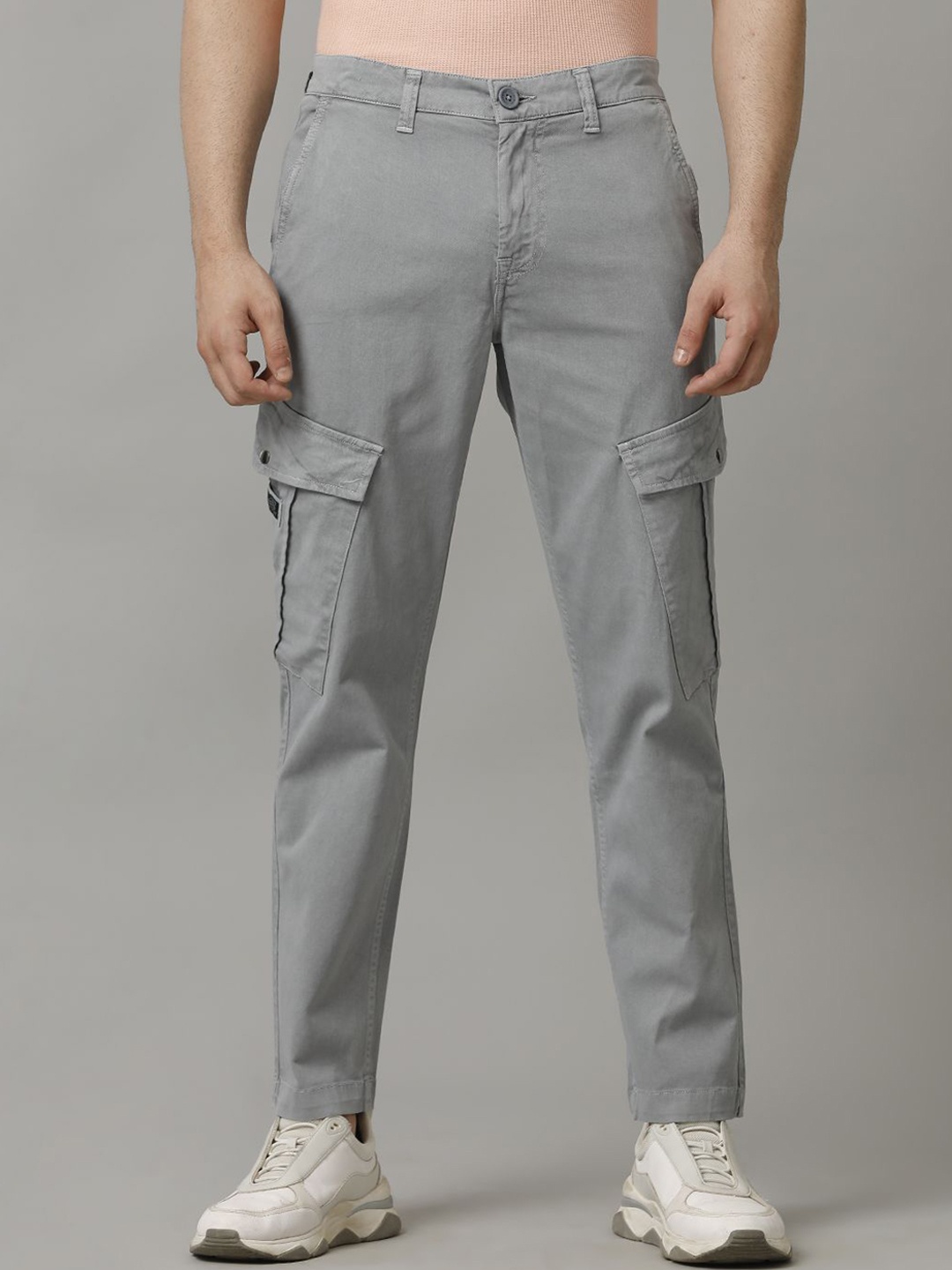 

Voi Jeans Men Chinos Trousers, Grey