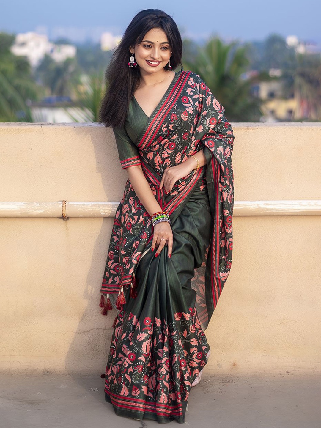 

all about you Silk Blend Tussar Saree, Green