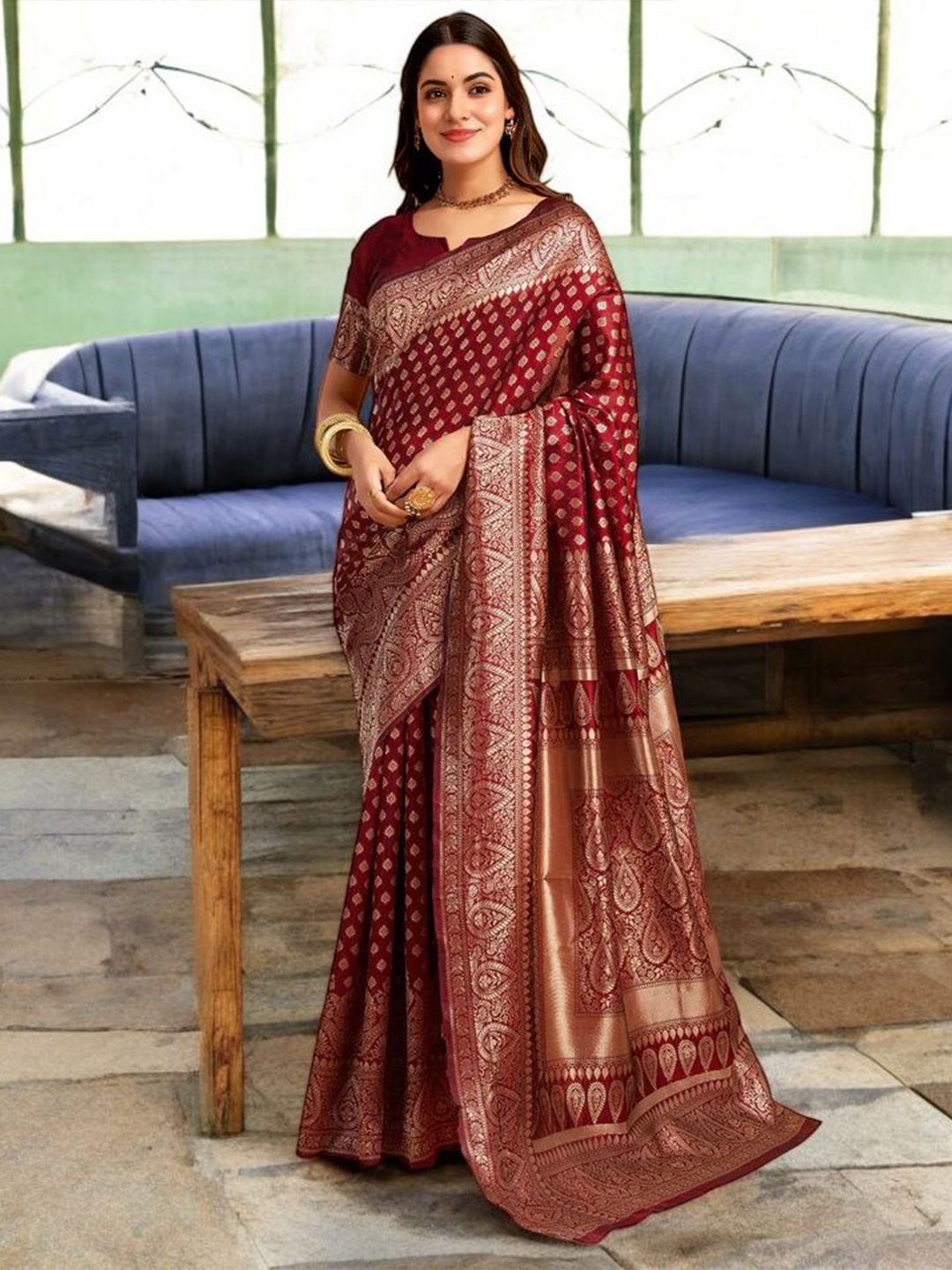 

Mitera Woven Design Zari Silk Blend Banarasi Saree, Maroon