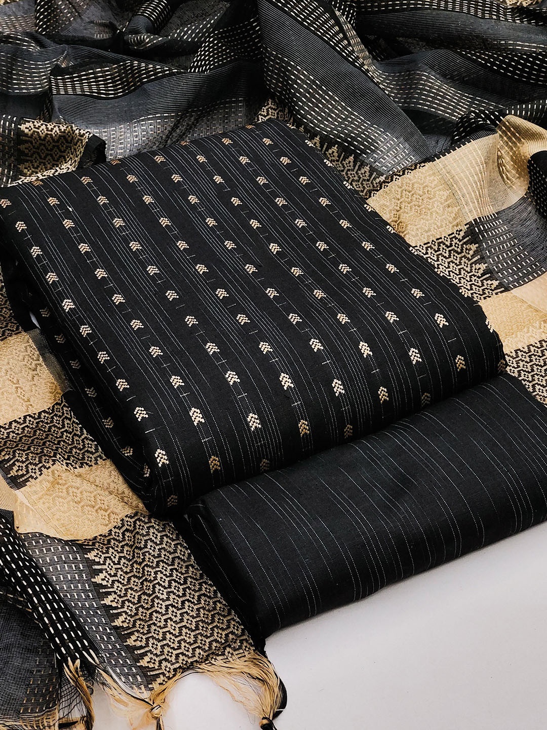 

SHADOW & SAINING Unstitched Dress Material, Black