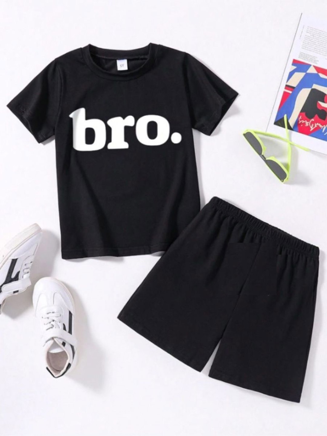 

Thiya Boys Printed T-shirt with Shorts, Black