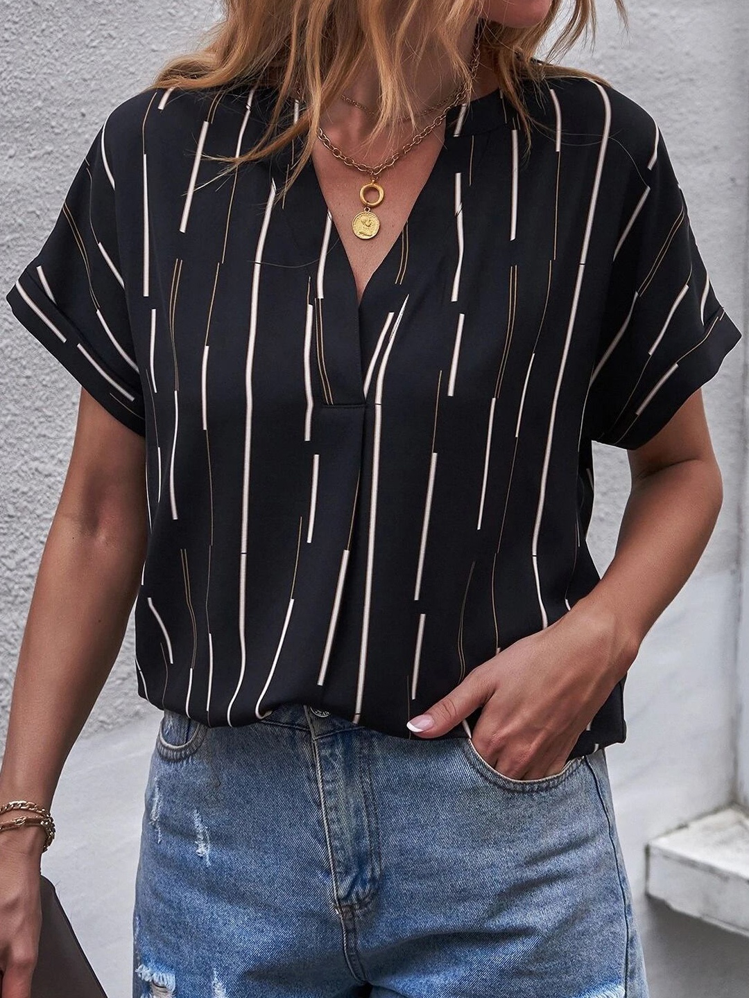 

Stylecast X Slyck Striped Mandarin Collar Extended Sleeves Top, Black