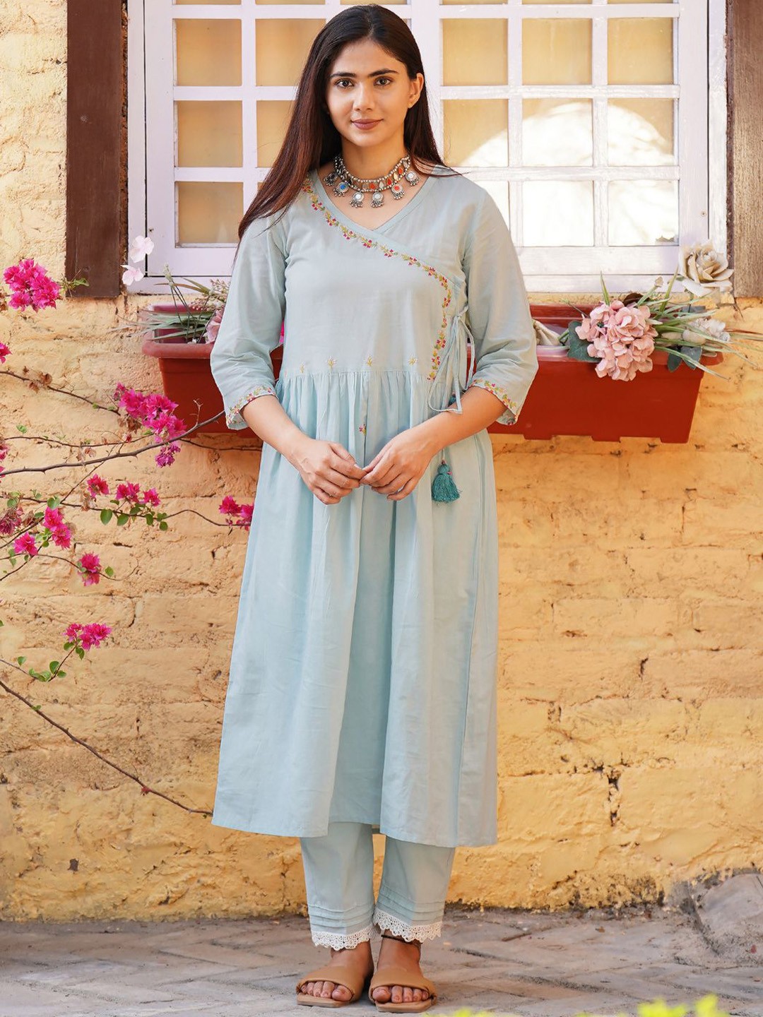 

zuri Women Embroidered Angrakha Thread Work Pure Cotton Kurta with Trousers, Sea green