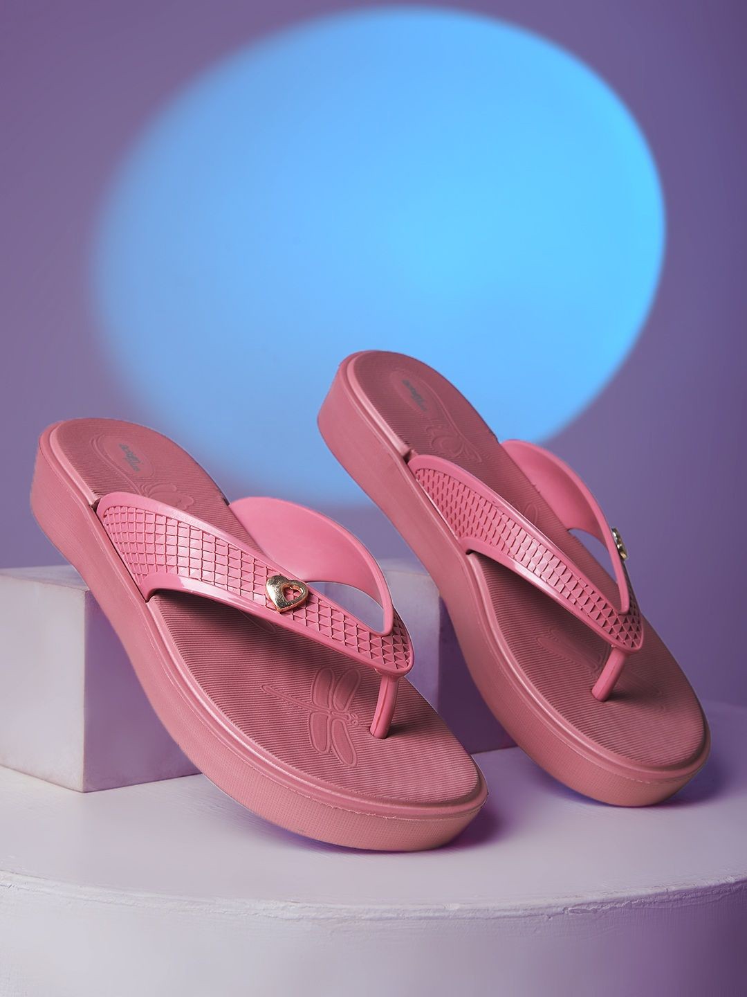 

Action Women Thong Flip-Flops, Pink